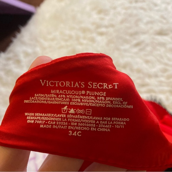 Victoria’s Secret 34C bra bundle - Picture 11 of 11